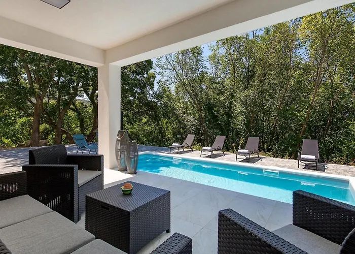 펜션 Modruna 크리크베니카